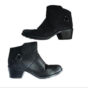 Teva Foxy Black Nubuck Leather Ankle Boot Size 8